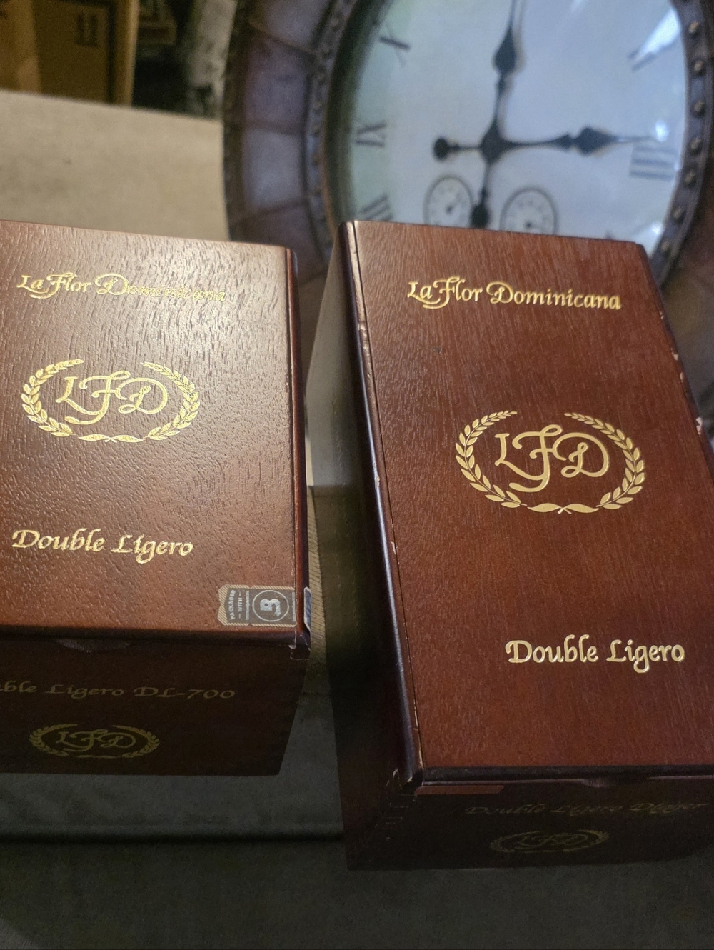 La Flor Dominicana Wooden Box with Gold Logo - Deep Brown